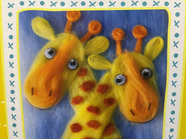 Шерстяные картины - веселые жирафы