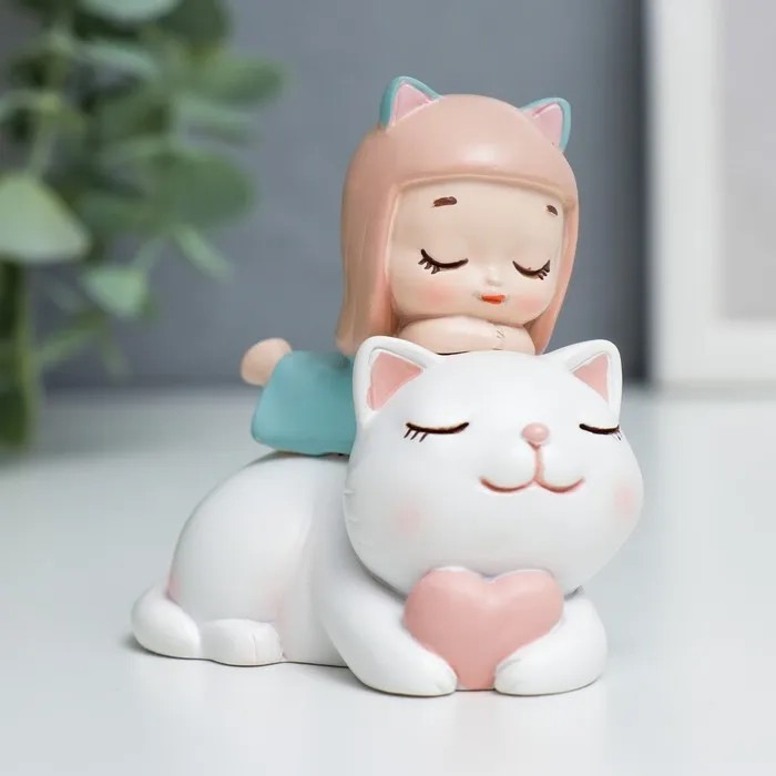Сувенир Малышка с кошачьими ушками спит на котике, 7.2х7х4 см