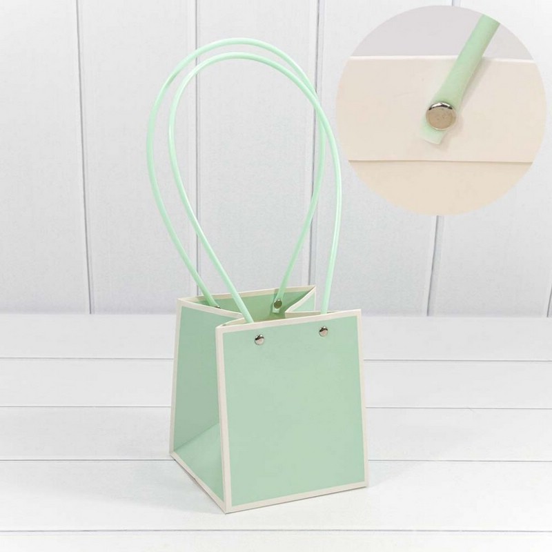 Пакет подарочный 'Ваза для цветов' пластик, 15.5х13х13 см, минт