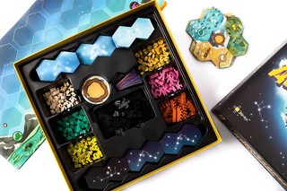 Настольная игра 'Динозавры - любимцы богов' 3