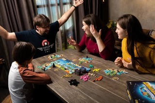 Настольная игра 'Динозавры - любимцы богов' 6