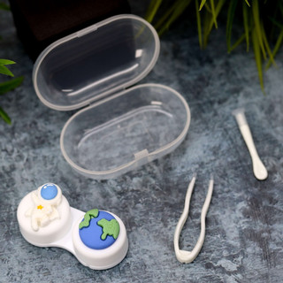 Контейнер для линз «Space astronaut earth» 3