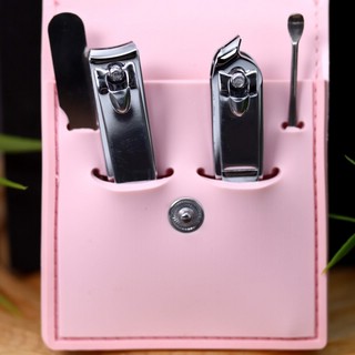 Маникюрный набор 'Bear like to eat' розовый 4