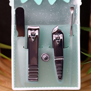 Маникюрный набор 'Hare' зеленый 5