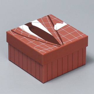 Коробка квадратная 'Костюм' №2, 12х12х7 см