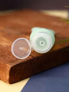 Дорожная бутылочка-тюбик 'Mermaid', зеленый, 35 мл 3