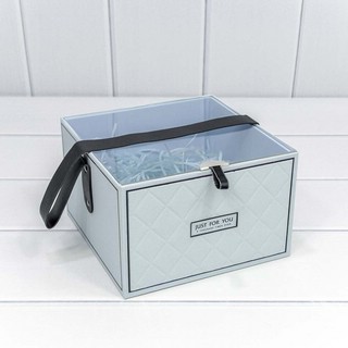 Коробка-саквояж квадратная 19х19х12 см, с прозрачной крышкой и ручкой, голубой