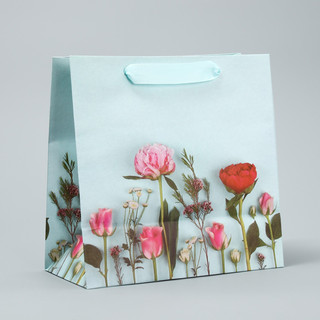 Пакет крафтовый квадратный «Нежные чувства», 22 x 22 x 11 см 4