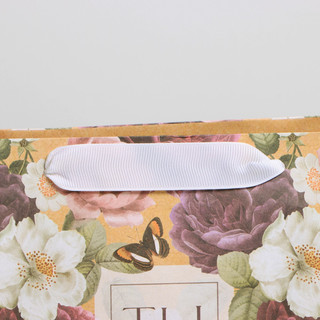 Пакет крафтовый подарочный «Совершенство», 22 x 17,5 x 8 см 3