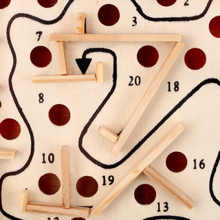 Головоломка «Лабиринт», 20 отверстий, шарик в комплекте 5