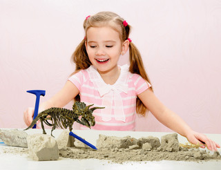 Раскопки ископаемых животных: Трицератопс, KONIK Science 7