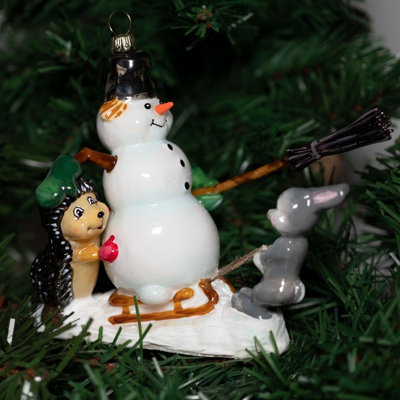 Елочная игрушка 'Снеговик с зайцем и ёжиком', стекло, Komozja