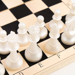 Шахматы 'Пешка', доска дерево 29 х 29 см, фигуры пластик 4