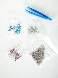 Единороги: Набор для создания витражных подвесок 5