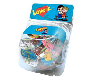 Жевательные конфеты 'Love is' ассорти вкусов. Цена за 1 шт.