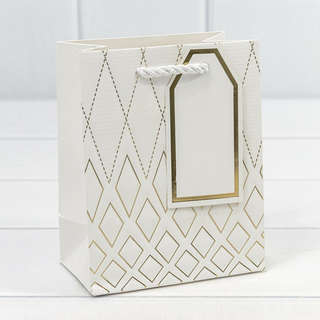 Пакет подарочный с тиснением 'Ромбы с пунктирами' Белый 12х15...