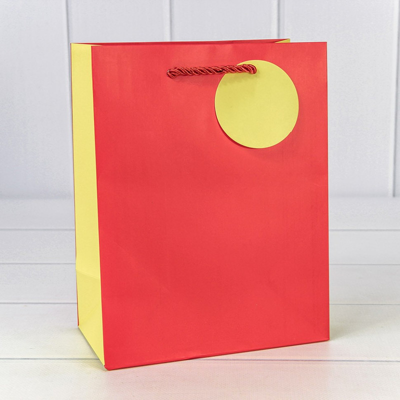 Пакет подарочный матовый Красный 18х23х10 см