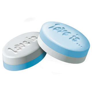 Освежающее драже Love is... со вкусом мяты, в пластиковой упаковке 45г 2