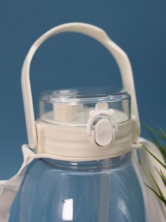 Бутылка+стикеры для декора с ремешком 'BaDumTss!' белая, 1300 мл 6