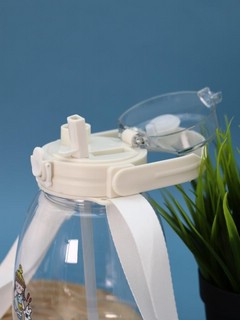 Бутылка+стикеры для декора с ремешком 'BaDumTss!' белая, 1300 мл 8