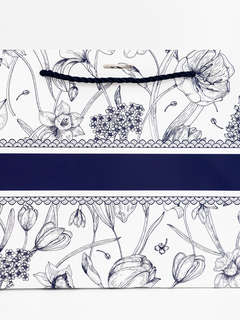 Пакет подарочный ламинированный «Мрамор», цветы, с бантиком, 25x20x12 см 3