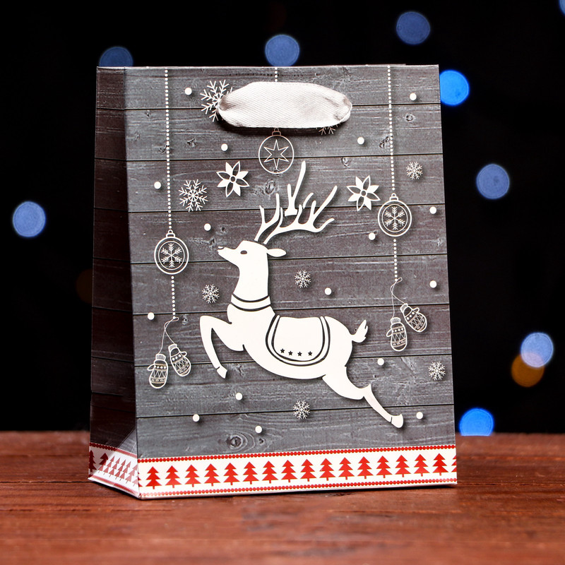 Пакет ламинированный «Белый олень» 11.5x14.5x6 см