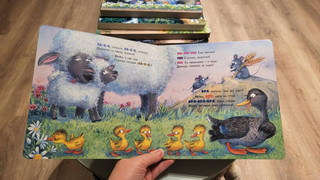 Мамы учат малышей 5