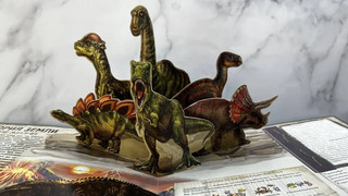 Динозавры, Подарочная интерактивная энциклопедия с окошками, 3D-элементами и pop-up фигурами 3
