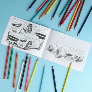 Книжка-раскраска 'Спортивные машины', серия Крутые гонки 3