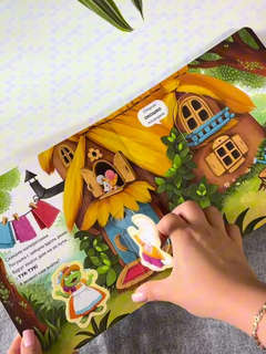 Теремок: Книга-сортер с окошками и фигурками 6