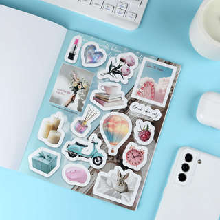 Книжка с наклейками 'Эстетика', 130+ наклеек, Серия 'Стикербук' 3