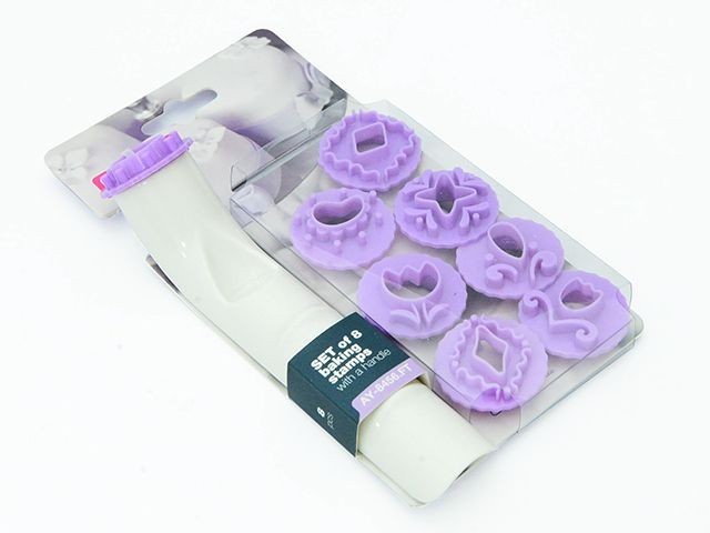 Набор из 8 штампиков для выпечки 3 см с ручкой