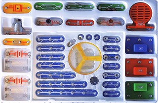 Конструктор 'Знаток' 180 схем, электронный 2