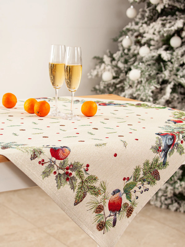 Скатерть 'Новогодние друзья, Снегири' 100х100 см, гобелен, серебро, Le Gobelin