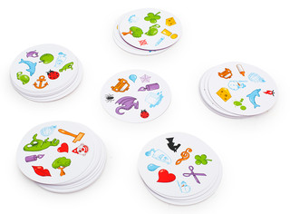 Настольная игра Доббль (Dobble или Spot it!) 4