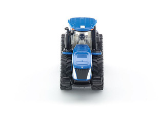 Трактор New Holland, цвет синий 2