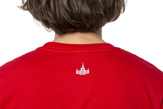 Футболка с надписью МГУ имени М.В. Ломоносова на русском языке 2