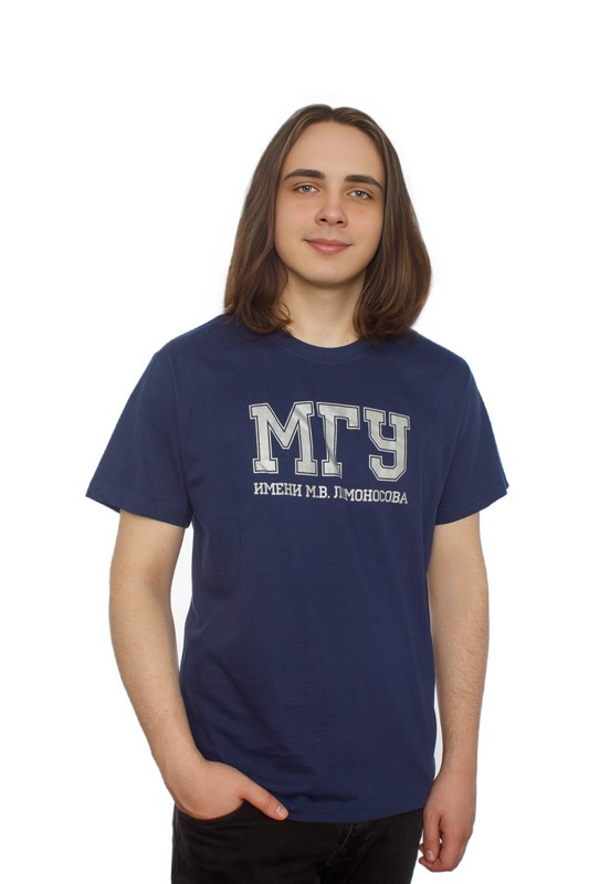 Футболка с надписью МГУ имени М.В. Ломоносова на русском языке