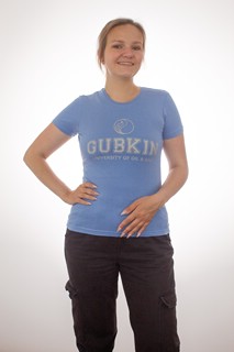 Футболка с логотипом РГУ нефти и газа (женская)