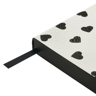 Ежедневник А5 'Black&White, Сердечки' 128 листов, недатированный 4