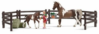 Игровой набор Кормление лошадей, 21049 1
