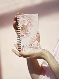 Маленький блокнот для записей на спирали beSmart 'Peony', А6 на 100 листов в клетку, твердая обложка 7