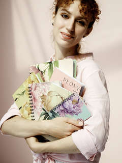 Маленький блокнот для записей на спирали beSmart 'Peony', А6 на 100 листов в клетку, твердая обложка 8