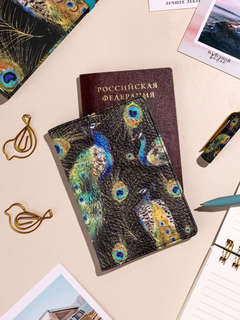 Обложка на паспорт женская 'Fauna Павлины' 3