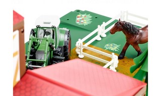 Набор 'Конюшня с трактором' 6