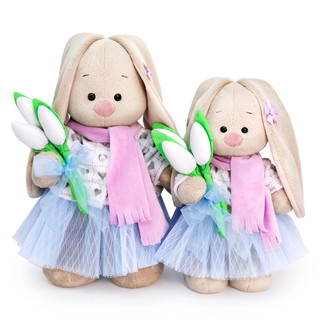 Зайка Ми с белыми тюльпанами 32 см 5