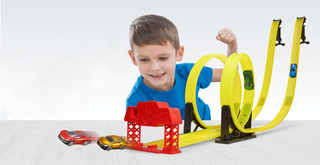 Двойной трек с хронографом (5 машин) Halsall Toys Internationals 3