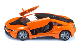Модель спорткара БМВ, BMW i8 LCI, цвет оранжевый