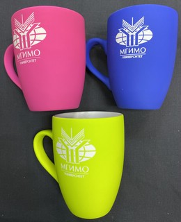 Кружка с покрытием софт-тач с гравировкой логотипа МГИМО, цвет салатовый