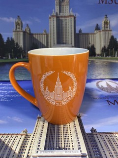 Кружка c изображением герба МГУ имени М.В. Ломоносова оранжевая